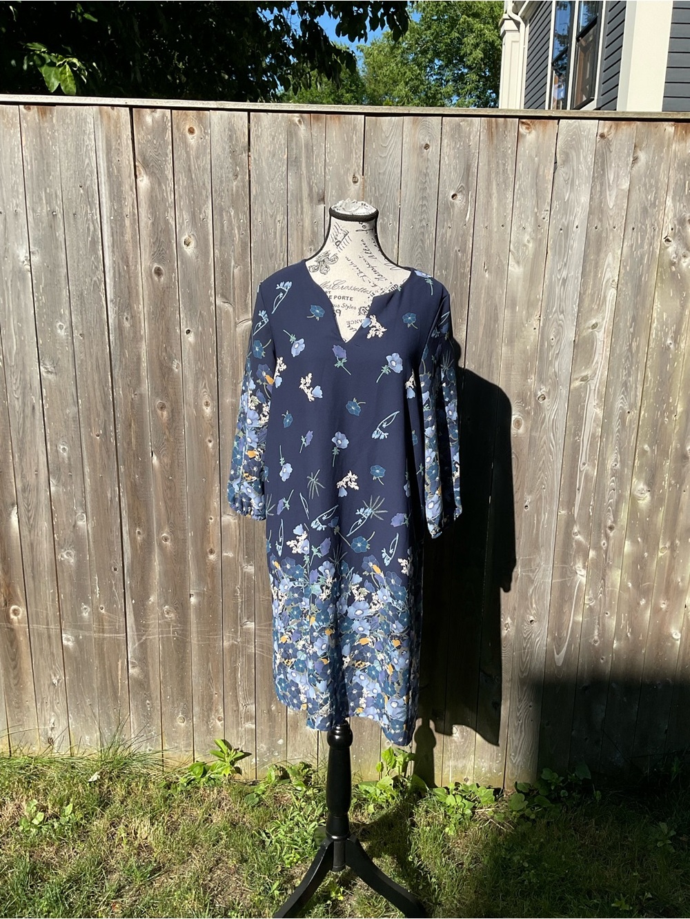 Elegant Navy Floral Long Sleeve Dress